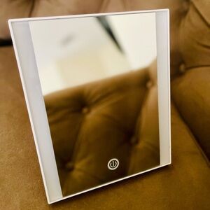 Travel White LED Vanity Mirror (Battery or cord)